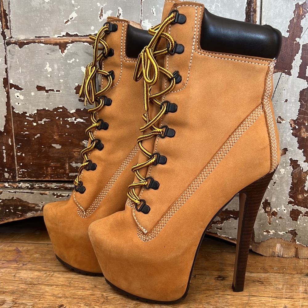 JLo style camel booties!
